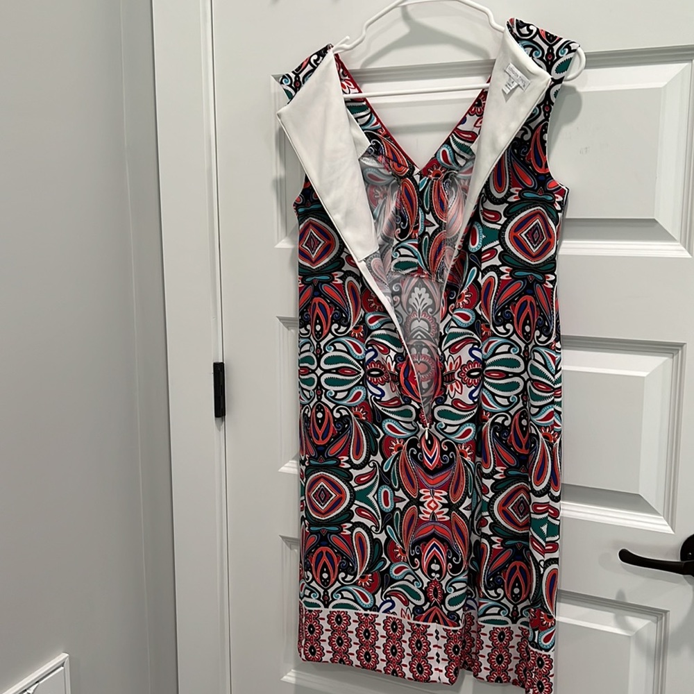 Dress - Picture 3 of 4